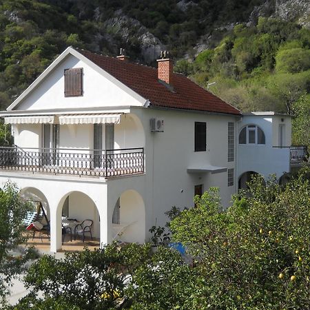 Apartments Ognjenovic Risan Esterno foto