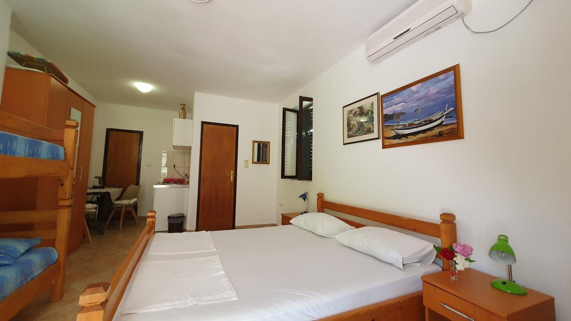 Apartments Ognjenovic Risan Esterno foto